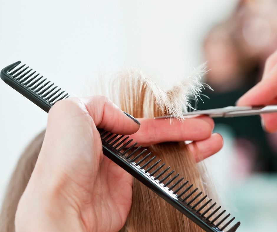 come tagliare una parrucca naturale: consigli